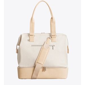 Beis Mini Weekender in Beige